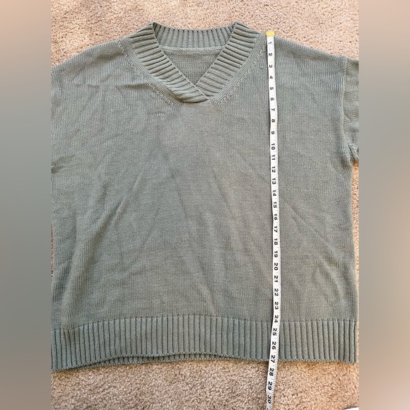 Sage Green Oversized/Slouchy Knit Sweater - XL - Picture 6 of 7